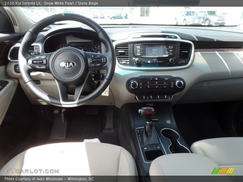 Snow White Pearl / Stone Beige 2016 Kia Sorento LX