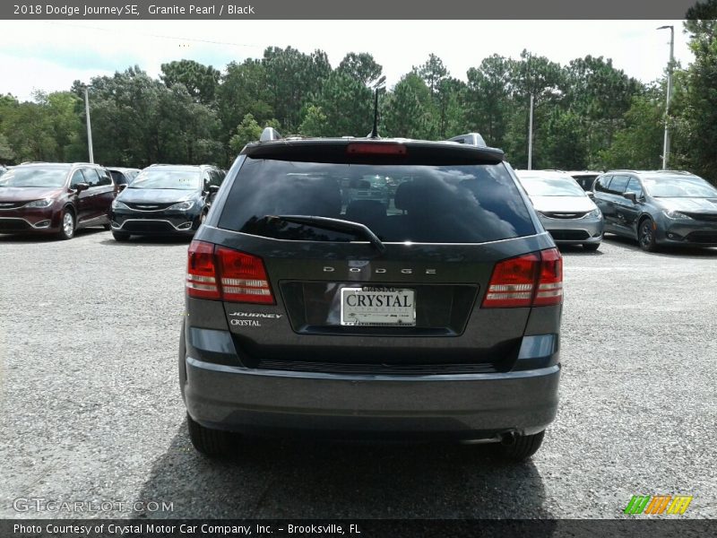 Granite Pearl / Black 2018 Dodge Journey SE