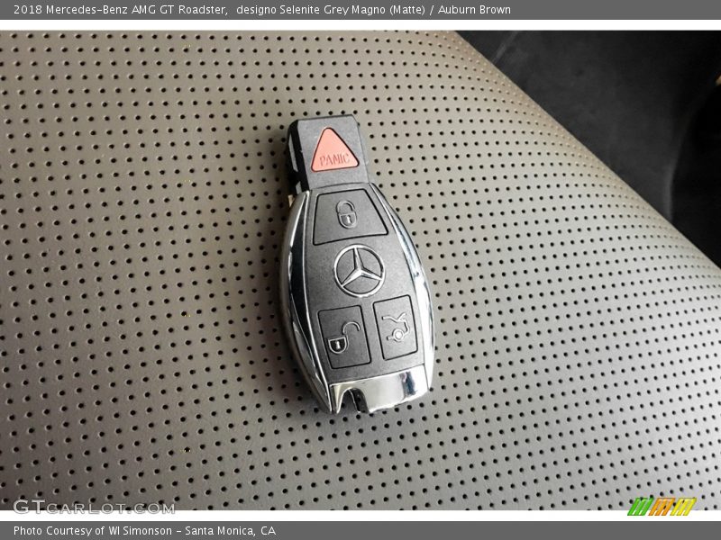 Keys of 2018 AMG GT Roadster