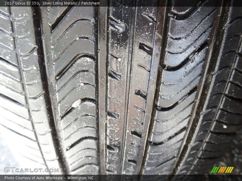 Silver Lining Metallic / Parchment 2017 Lexus ES 350