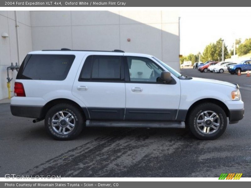 Oxford White / Medium Flint Gray 2004 Ford Expedition XLT 4x4
