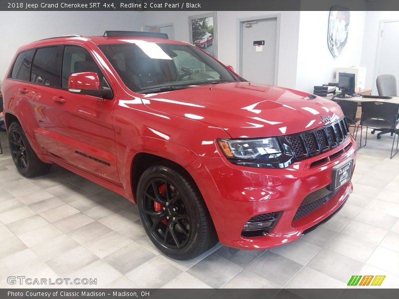 Front 3/4 View of 2018 Grand Cherokee SRT 4x4