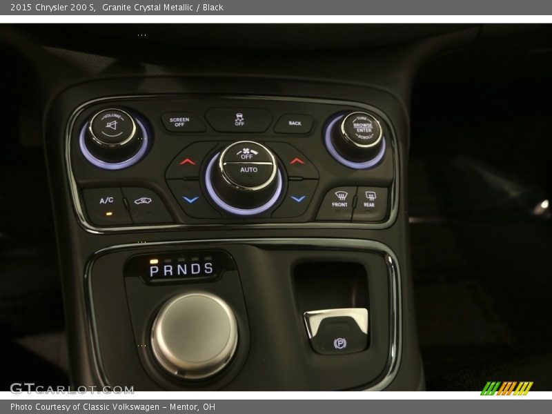 Granite Crystal Metallic / Black 2015 Chrysler 200 S