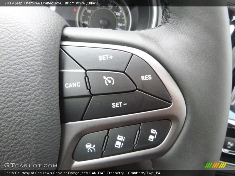 Bright White / Black 2019 Jeep Cherokee Limited 4x4