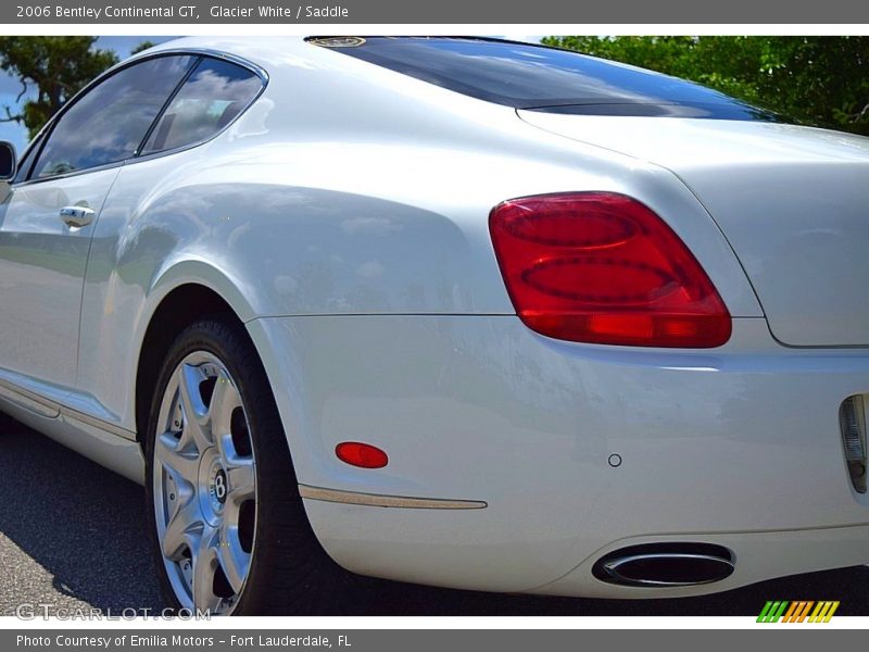 Glacier White / Saddle 2006 Bentley Continental GT