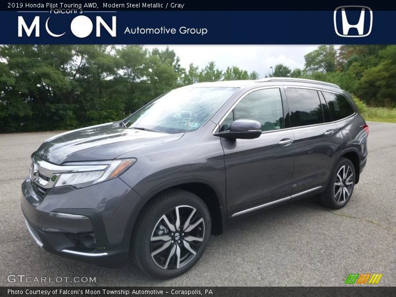 Modern Steel Metallic / Gray 2019 Honda Pilot Touring AWD