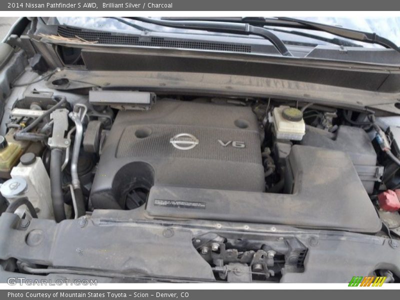Brilliant Silver / Charcoal 2014 Nissan Pathfinder S AWD