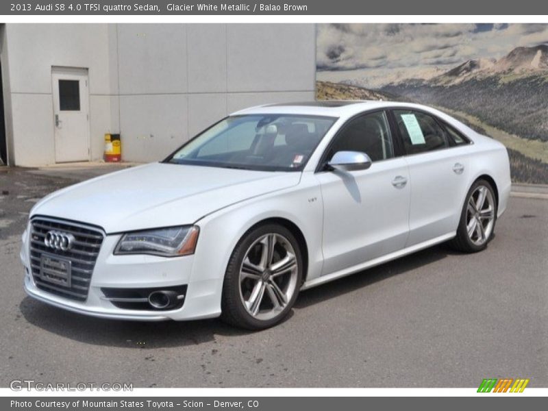 Front 3/4 View of 2013 S8 4.0 TFSI quattro Sedan