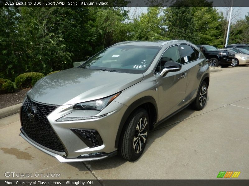 Front 3/4 View of 2019 NX 300 F Sport AWD