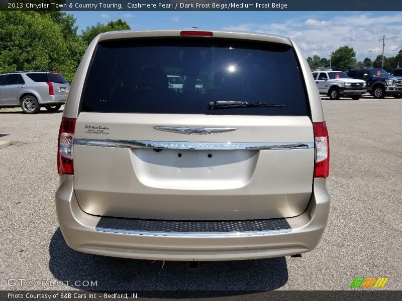 Cashmere Pearl / Dark Frost Beige/Medium Frost Beige 2013 Chrysler Town & Country Touring