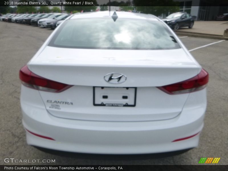 Quartz White Pearl / Black 2018 Hyundai Elantra SEL