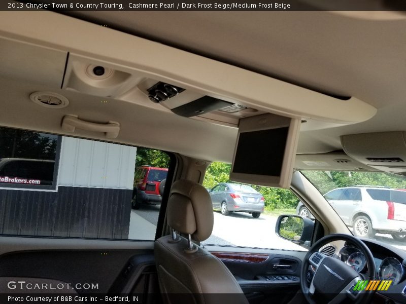 Cashmere Pearl / Dark Frost Beige/Medium Frost Beige 2013 Chrysler Town & Country Touring