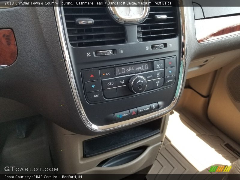 Cashmere Pearl / Dark Frost Beige/Medium Frost Beige 2013 Chrysler Town & Country Touring