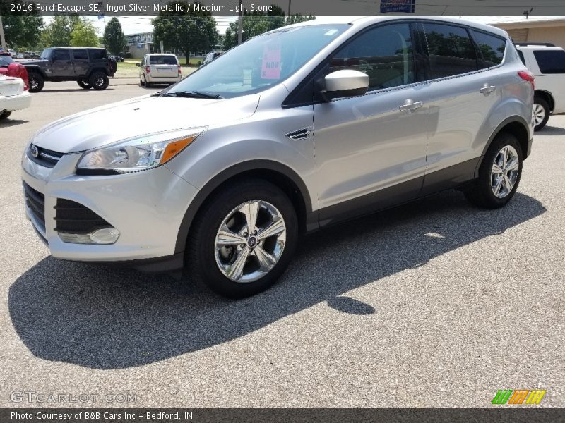 Ingot Silver Metallic / Medium Light Stone 2016 Ford Escape SE