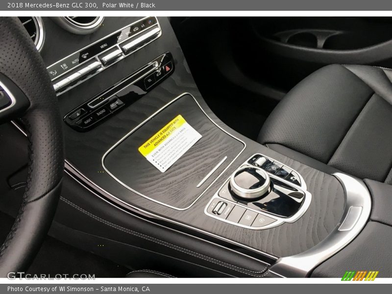 Polar White / Black 2018 Mercedes-Benz GLC 300