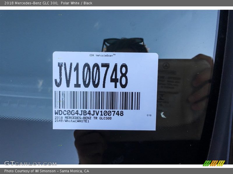 Polar White / Black 2018 Mercedes-Benz GLC 300