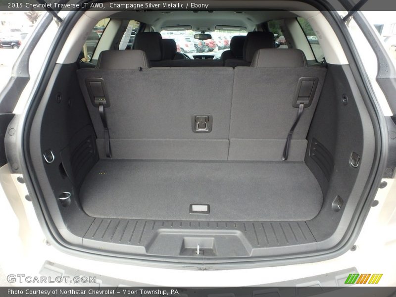 Champagne Silver Metallic / Ebony 2015 Chevrolet Traverse LT AWD
