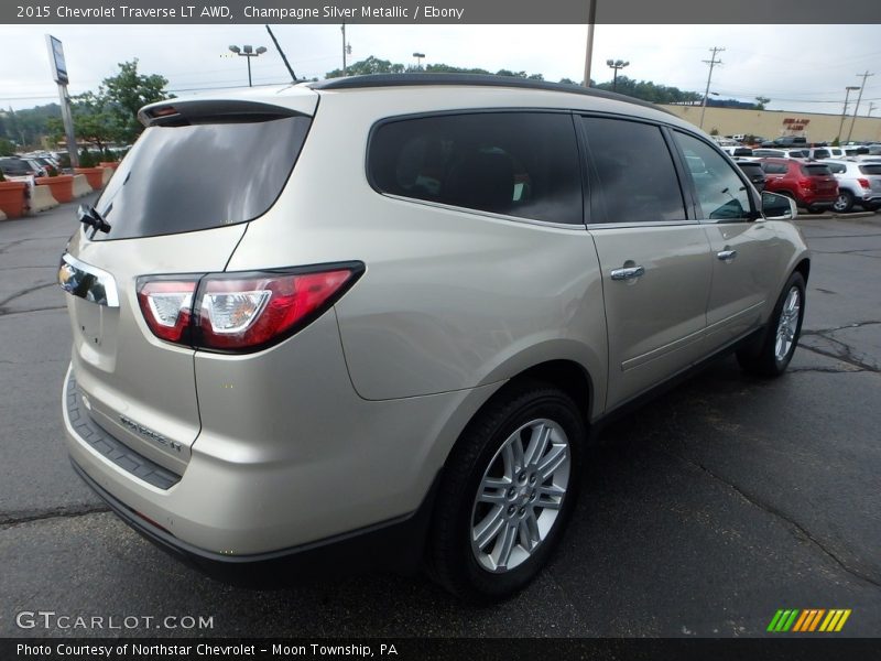 Champagne Silver Metallic / Ebony 2015 Chevrolet Traverse LT AWD