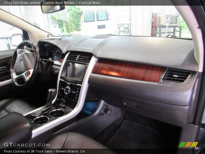 Tuxedo Black Metallic / Charcoal Black 2011 Ford Edge Limited
