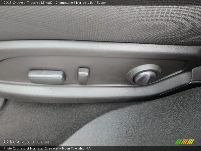 Champagne Silver Metallic / Ebony 2015 Chevrolet Traverse LT AWD