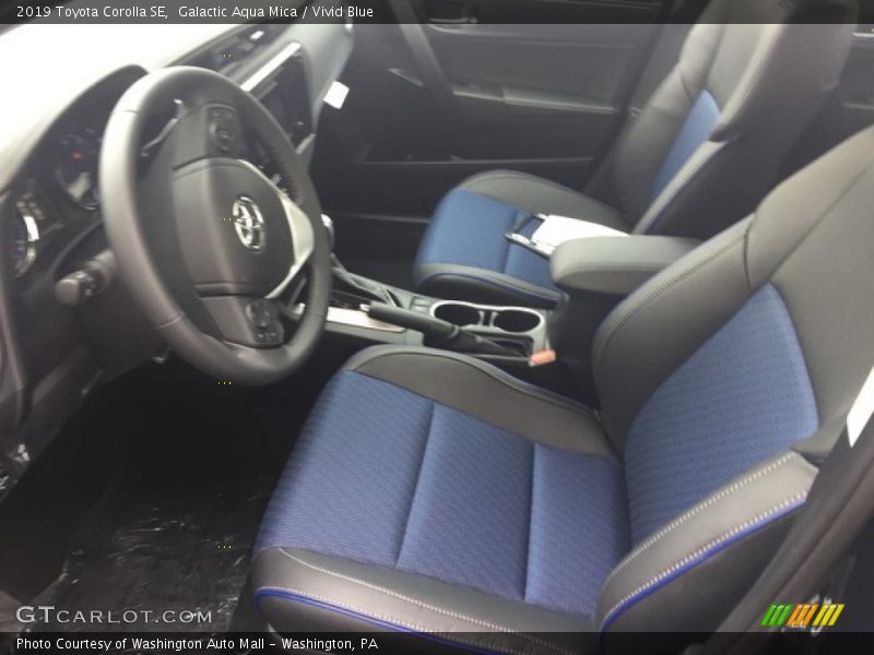  2019 Corolla SE Vivid Blue Interior