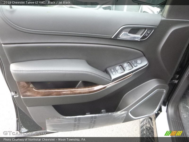 Black / Jet Black 2019 Chevrolet Tahoe LS 4WD