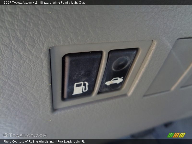 Blizzard White Pearl / Light Gray 2007 Toyota Avalon XLS