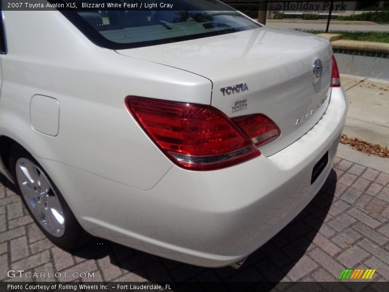 Blizzard White Pearl / Light Gray 2007 Toyota Avalon XLS