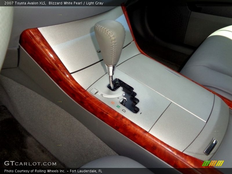 Blizzard White Pearl / Light Gray 2007 Toyota Avalon XLS