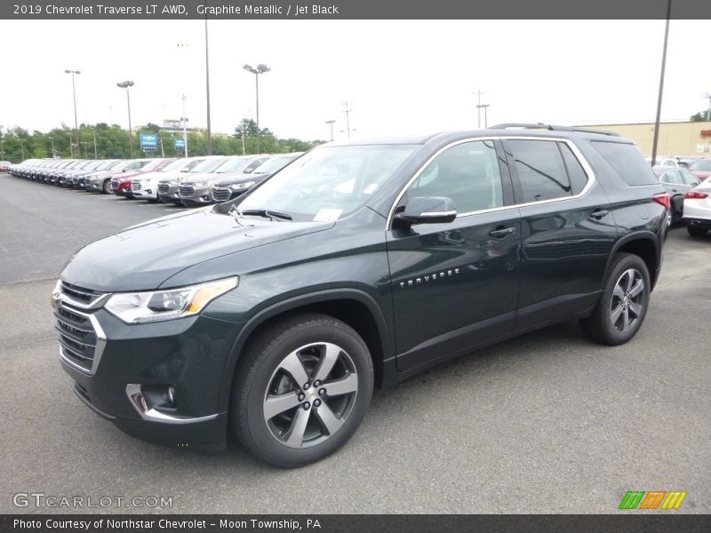 Front 3/4 View of 2019 Traverse LT AWD