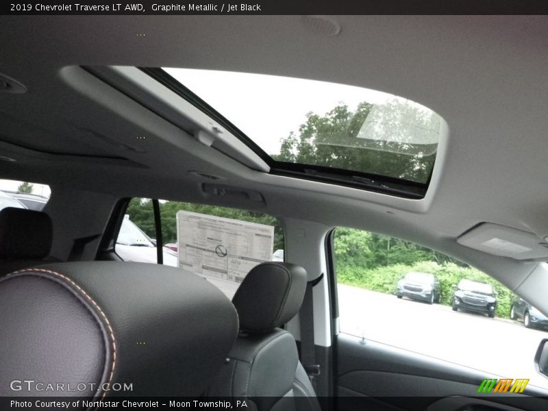 Graphite Metallic / Jet Black 2019 Chevrolet Traverse LT AWD