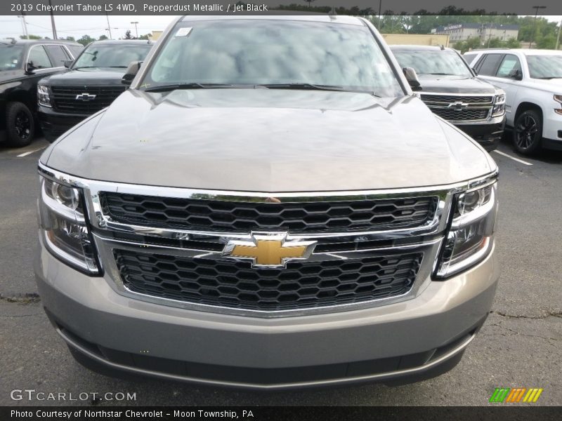 Pepperdust Metallic / Jet Black 2019 Chevrolet Tahoe LS 4WD
