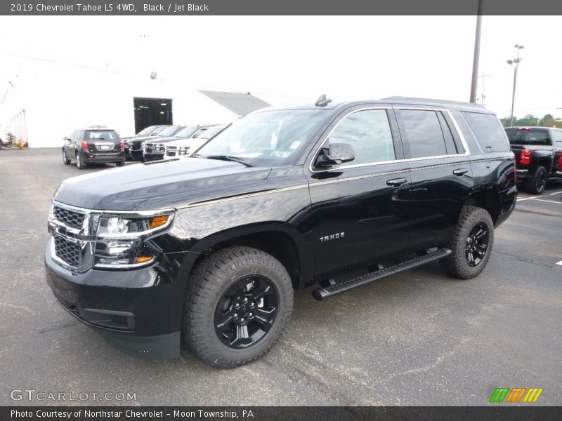 Front 3/4 View of 2019 Tahoe LS 4WD