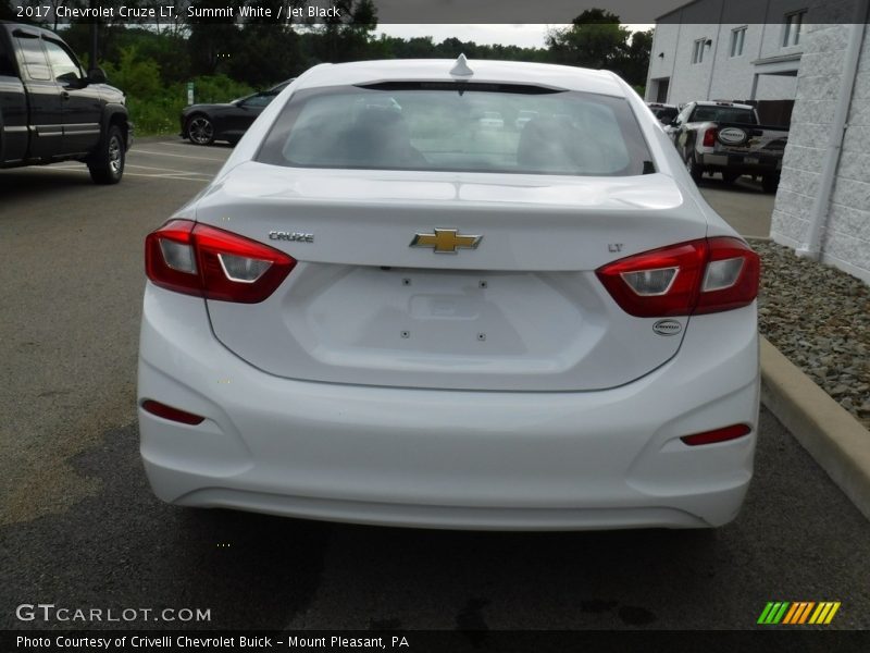 Summit White / Jet Black 2017 Chevrolet Cruze LT