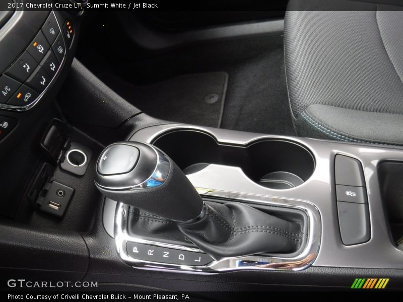 Summit White / Jet Black 2017 Chevrolet Cruze LT