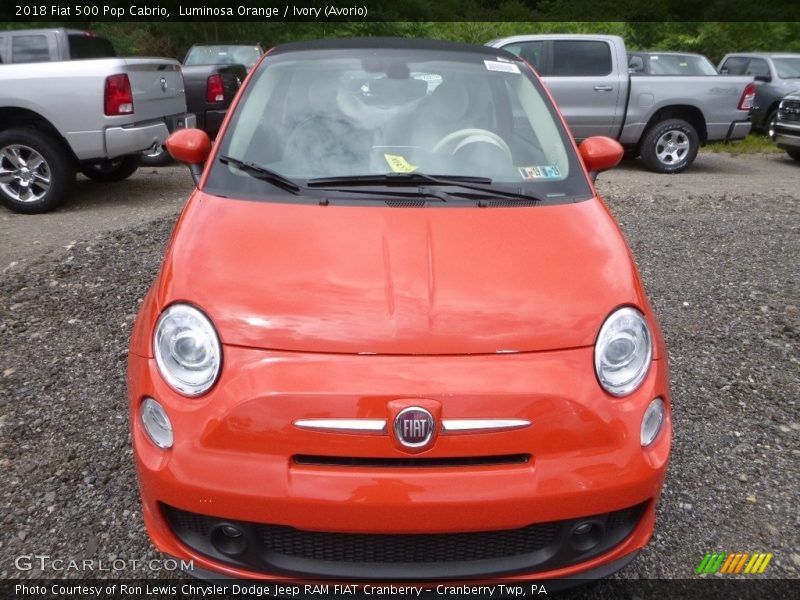 Luminosa Orange / Ivory (Avorio) 2018 Fiat 500 Pop Cabrio