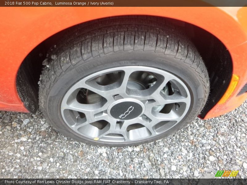 Luminosa Orange / Ivory (Avorio) 2018 Fiat 500 Pop Cabrio