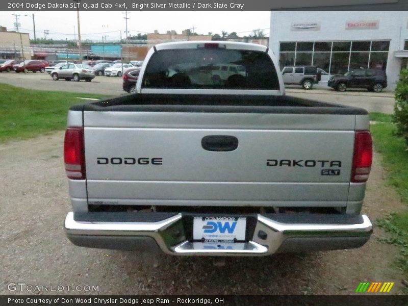 Bright Silver Metallic / Dark Slate Gray 2004 Dodge Dakota SLT Quad Cab 4x4