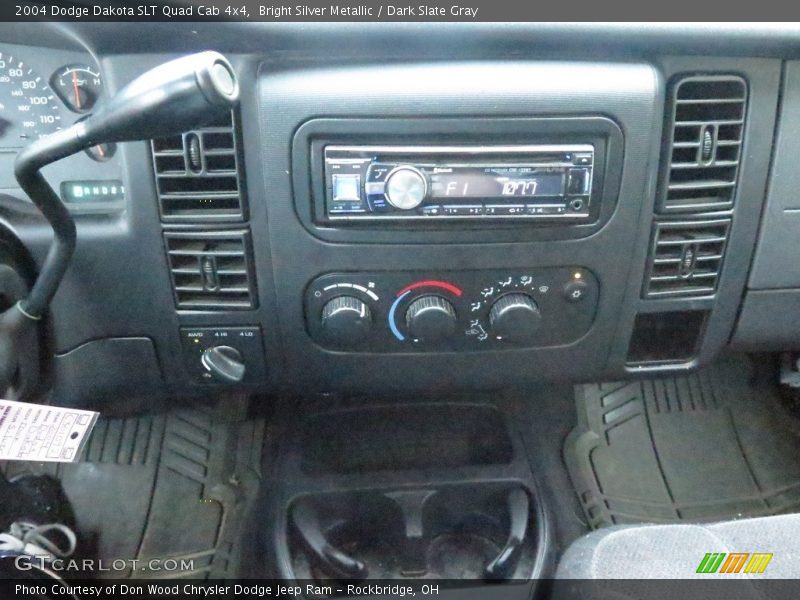 Bright Silver Metallic / Dark Slate Gray 2004 Dodge Dakota SLT Quad Cab 4x4