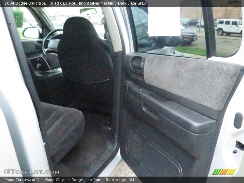 Bright Silver Metallic / Dark Slate Gray 2004 Dodge Dakota SLT Quad Cab 4x4