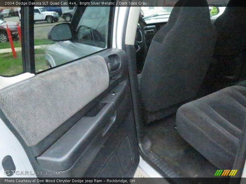 Bright Silver Metallic / Dark Slate Gray 2004 Dodge Dakota SLT Quad Cab 4x4