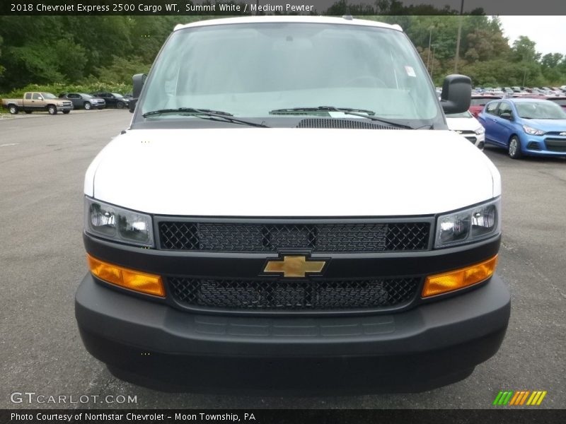 Summit White / Medium Pewter 2018 Chevrolet Express 2500 Cargo WT