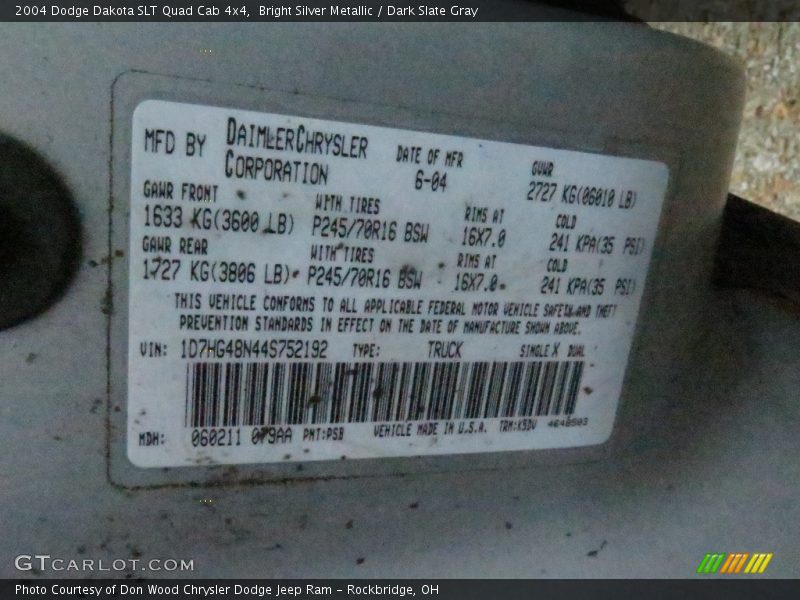 Bright Silver Metallic / Dark Slate Gray 2004 Dodge Dakota SLT Quad Cab 4x4