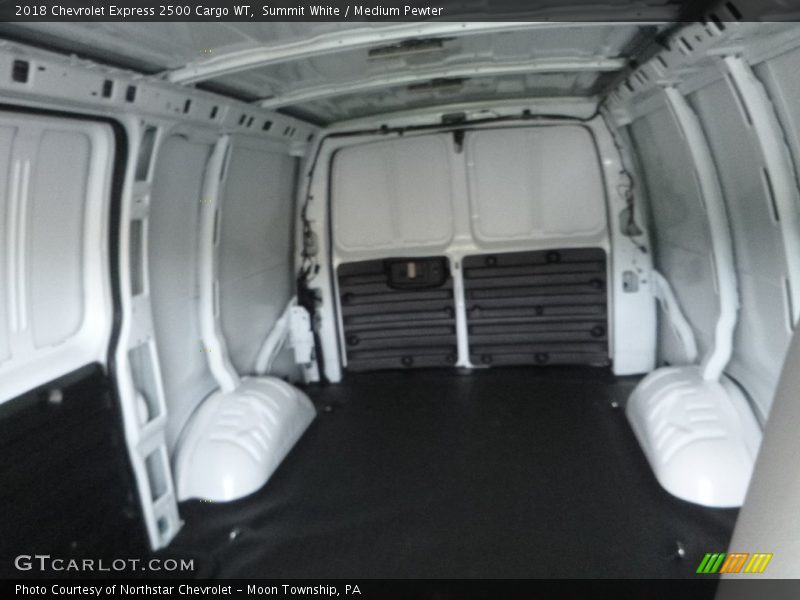 Summit White / Medium Pewter 2018 Chevrolet Express 2500 Cargo WT