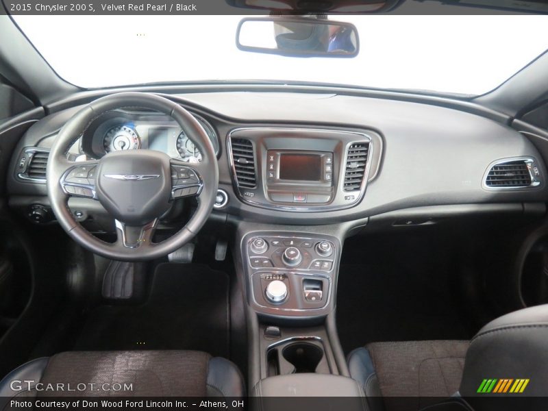 Velvet Red Pearl / Black 2015 Chrysler 200 S
