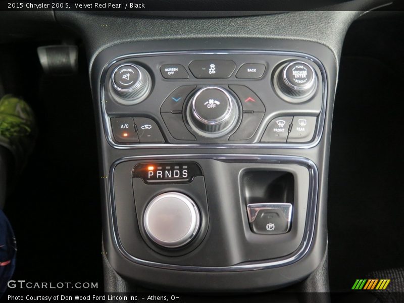 Velvet Red Pearl / Black 2015 Chrysler 200 S