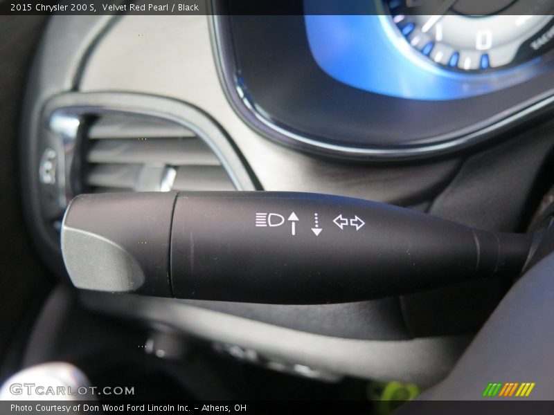 Velvet Red Pearl / Black 2015 Chrysler 200 S
