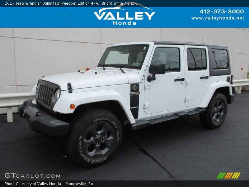 Bright White / Black 2017 Jeep Wrangler Unlimited Freedom Edition 4x4