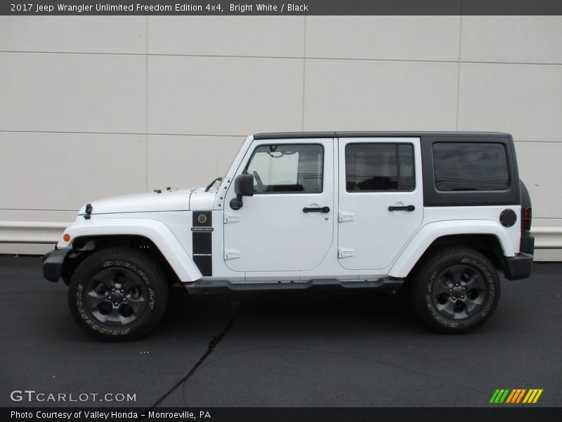Bright White / Black 2017 Jeep Wrangler Unlimited Freedom Edition 4x4