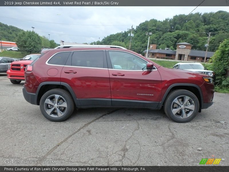 Velvet Red Pearl / Black/Ski Grey 2019 Jeep Cherokee Limited 4x4